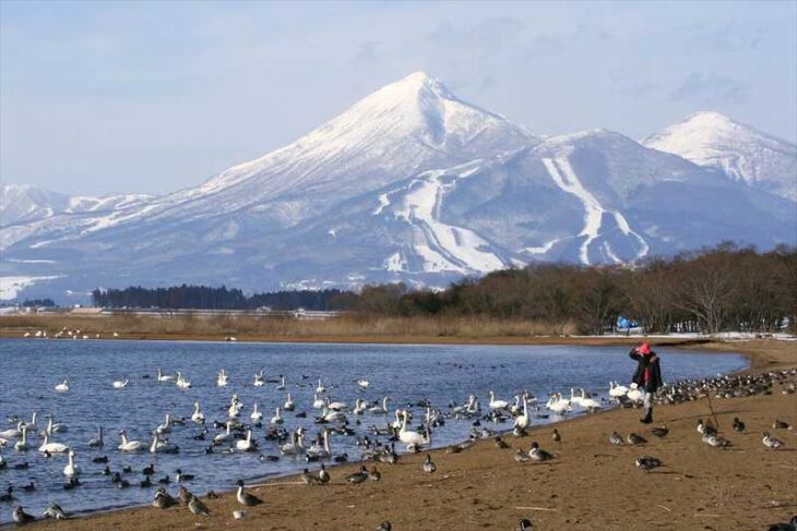 猪苗代湖と会津磐梯山